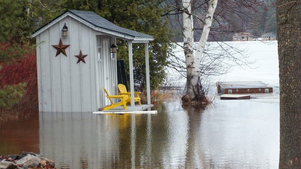 Oxtongue Lake flooding - new waterfront cottage - April 20 2013
