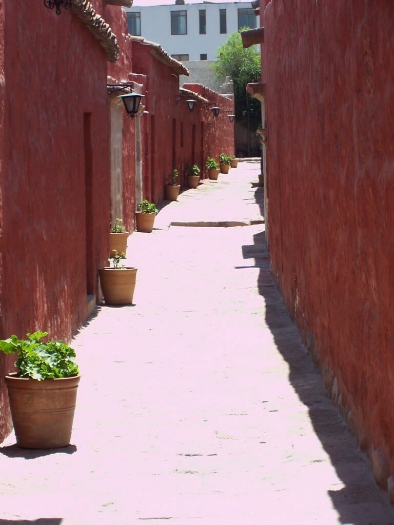 Narrow laneways, Santa Catalina de Siena Convent, Arequipa, Peru