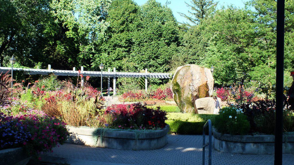 Rosetta McClain Gardens - fountain and pergola - Toronto