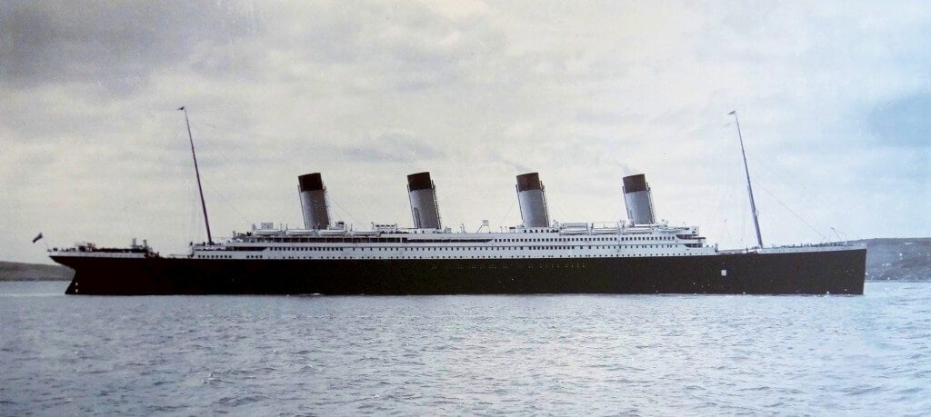 Titanic-Cobh-Harbour-1912