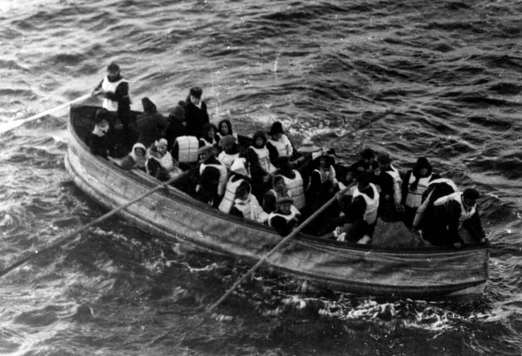 lifeboat from titanic, 1912