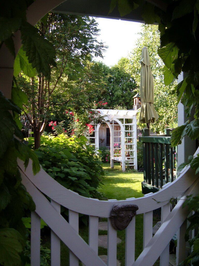 gateway to a garden of flowers - toronto - ontario