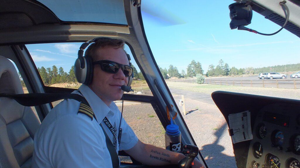 helicopter pilot-papillon-grand-canyon-helicopters-4