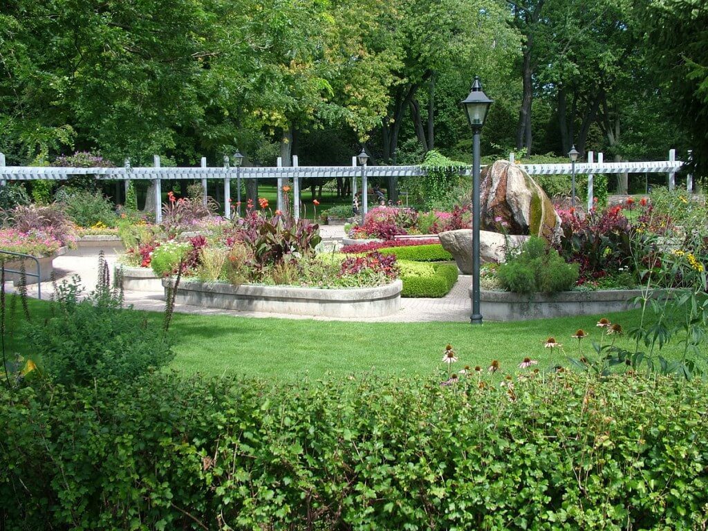 rosetta mcclain gardens, formal gardens area, toronto