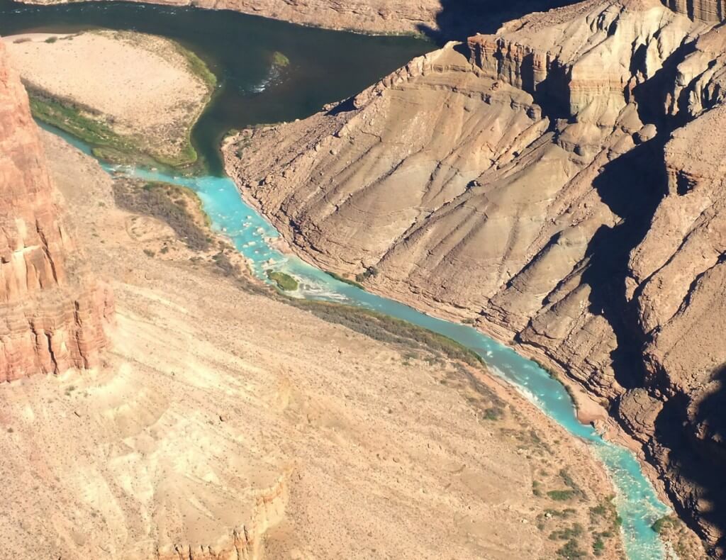 turquoise-little-colorada-river-grand-canyon-19