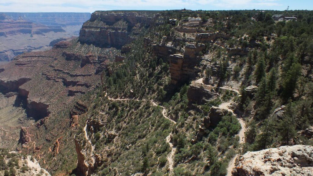 switchbacks on bright angel trail 6