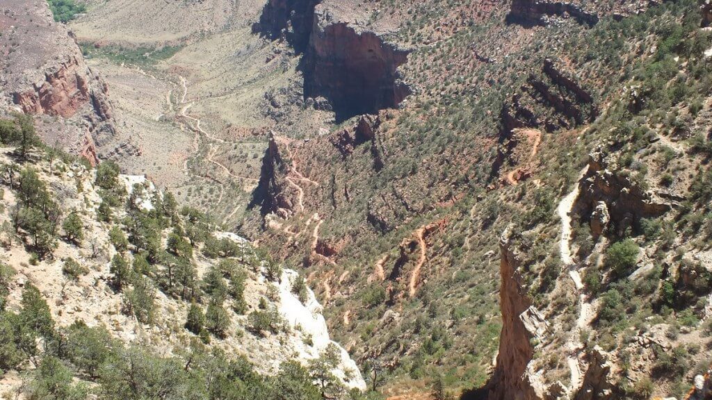 switchbacks on bright angel trail 6e