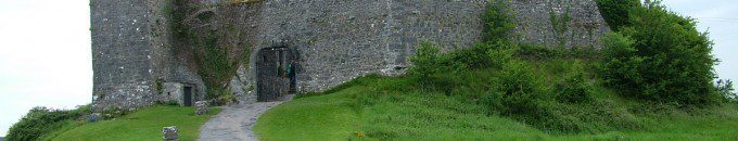 dunguaire castle - ireland - 3