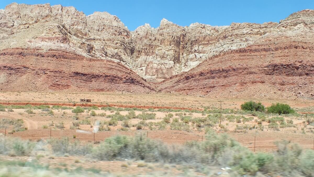 photograph of Echo Cliffs on the Kaibito Plateau in the Painted Desert in Arizona, United States.
