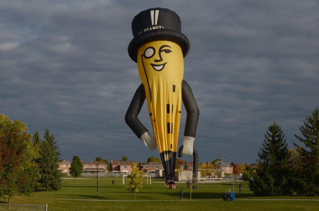 mr peanut hot air balloon in toronto, ontario