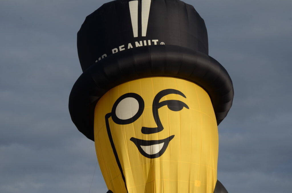 mr peanut hot air balloon in toronto, ontario