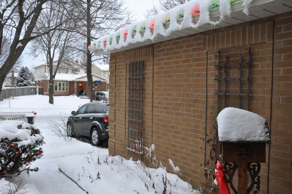 christmas-tree-lights-with-snowy-trim-toronto-ontario-canada-4
