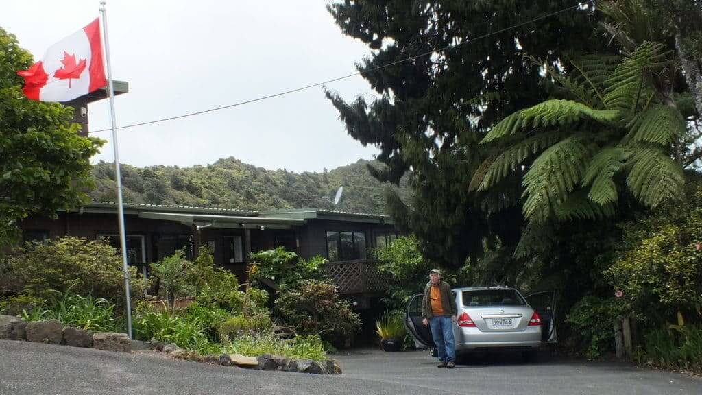 An image of Lone Kauri Lodge in New Zealand.