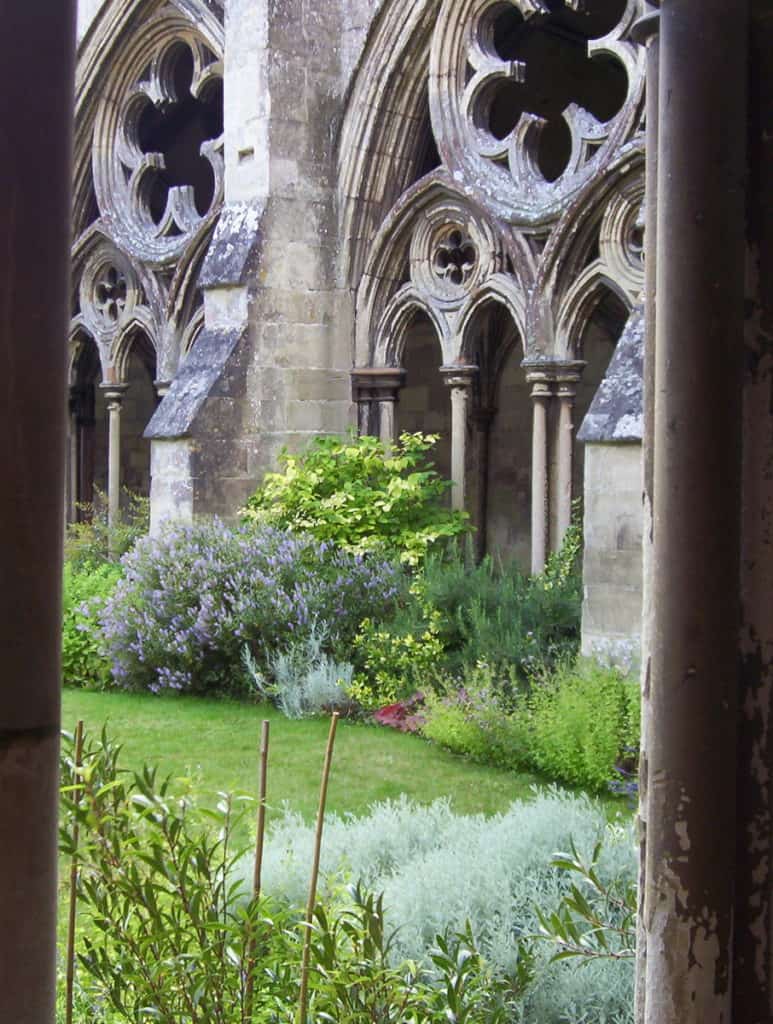 Image of the cloister garden at Salisbury Cathedral in England.