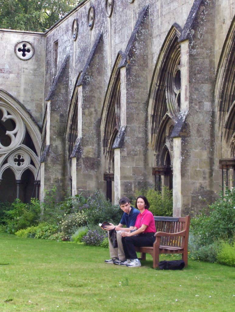 the cloister garden at salisbury cathedral in salisbury, england
