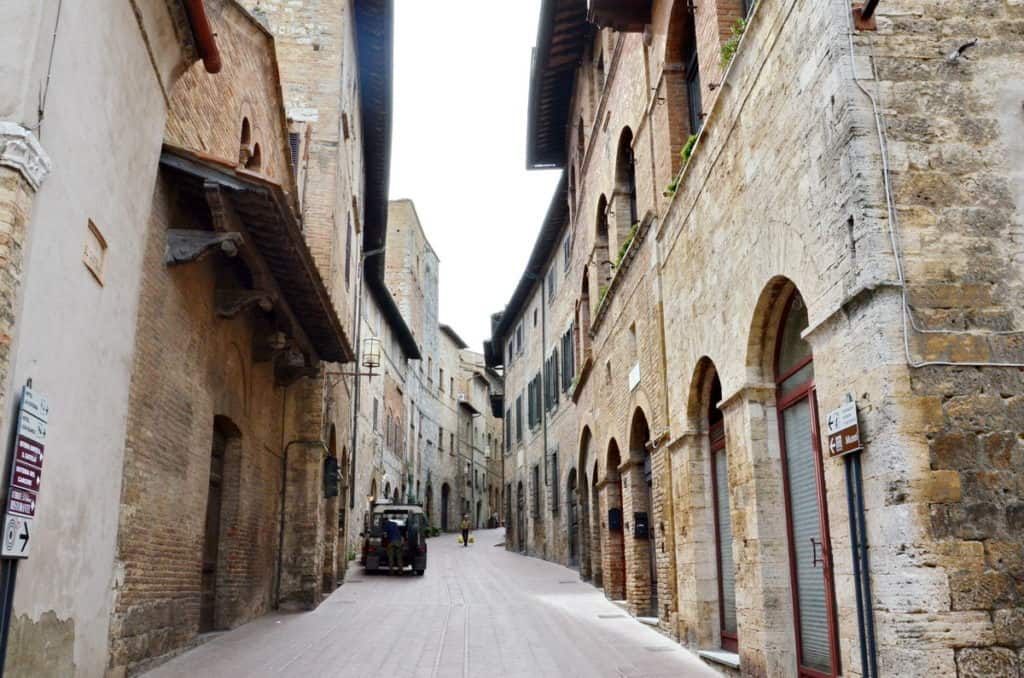 Image of the streets of San Gimignano, Italy.