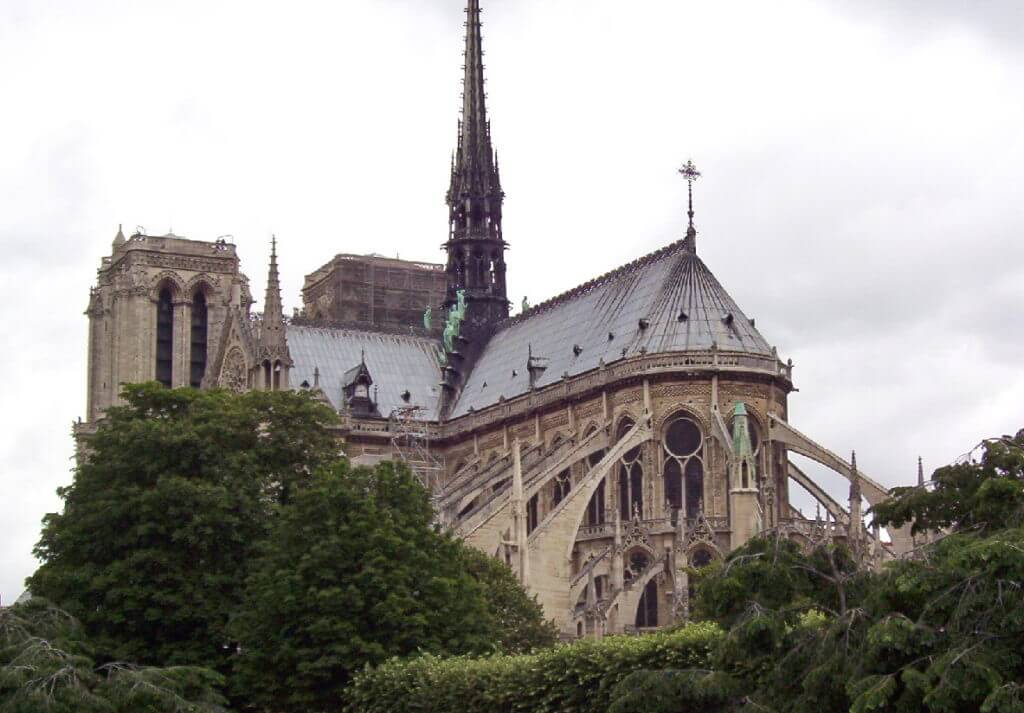 flying buttresses of notre dame cathedral, paris, france