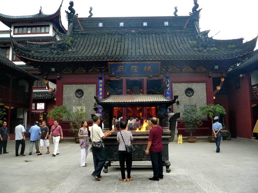People in the main courtyard of the City God Temple of Shanghai, in Shanghai, China.