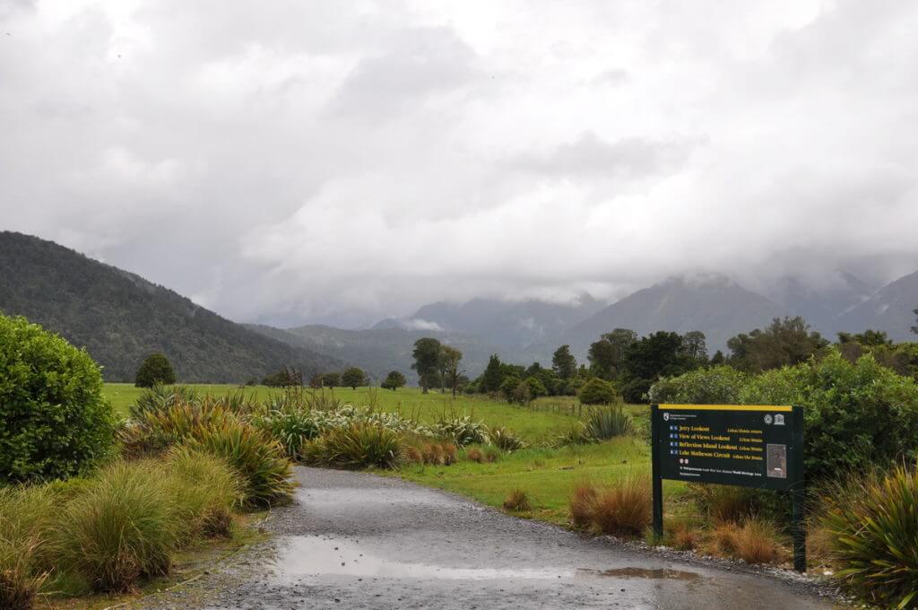 lake matheson walking trail, lake matheson, south island, new zealand