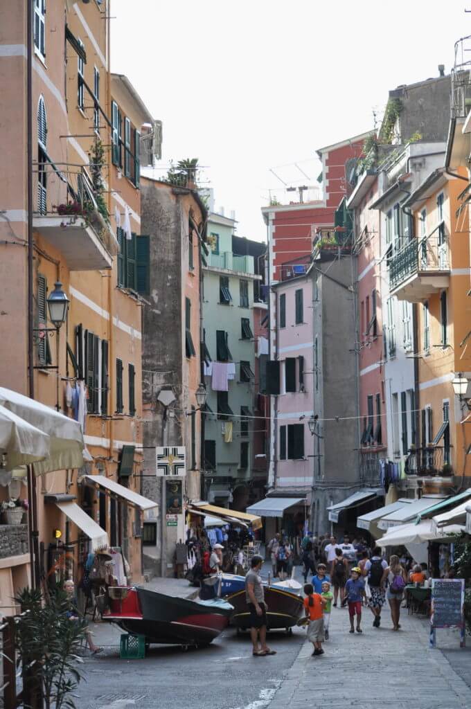 street scene, vernazza, cinque terre, italy