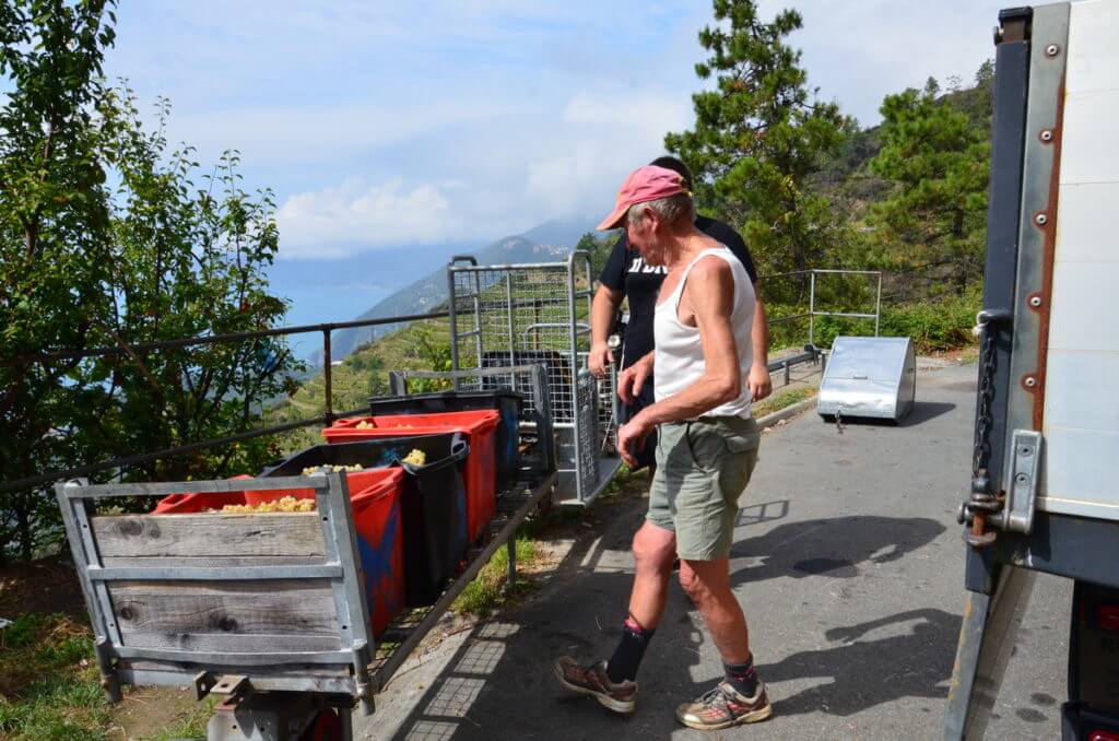 cogwheel railway, cinque terre, italy