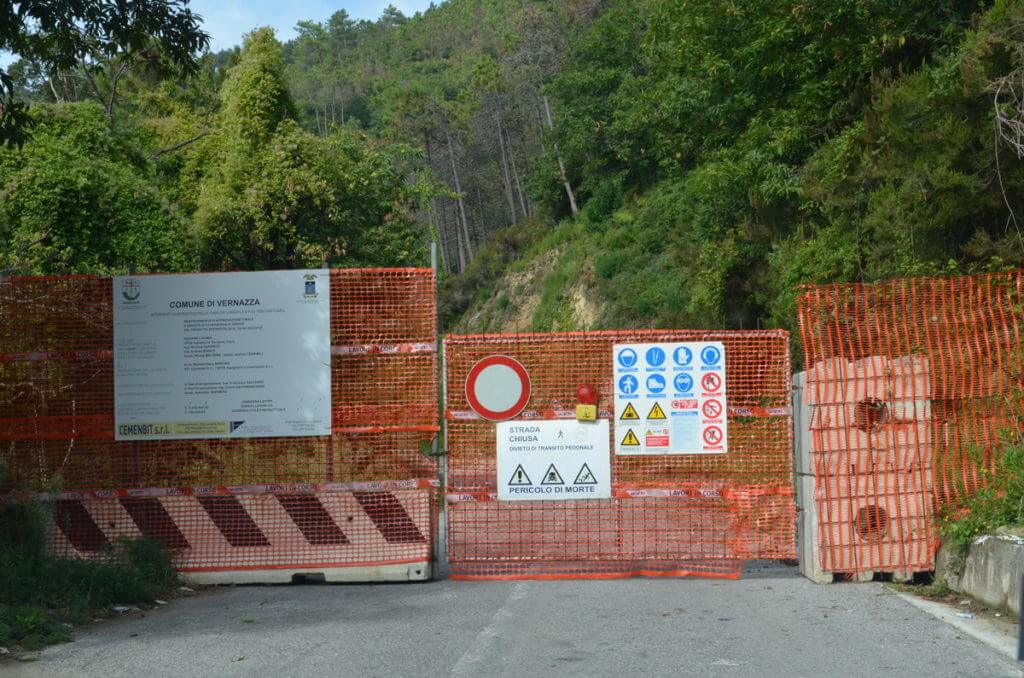 roadblock, cinque terre, italy