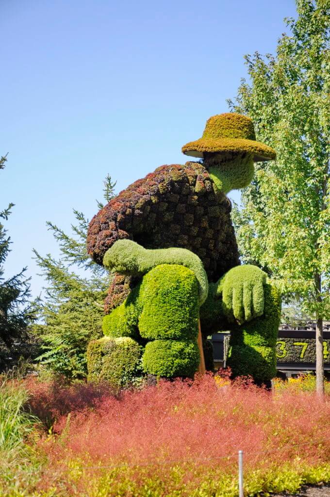 a lumberjack, mosaiculture 2018, gatineau, quebec, canada