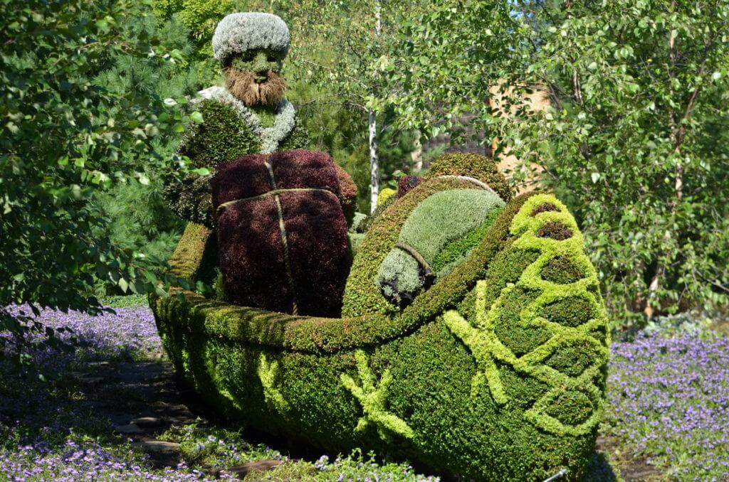 a voyageur, mosaiculture 2018, gatineau, quebec, canada
