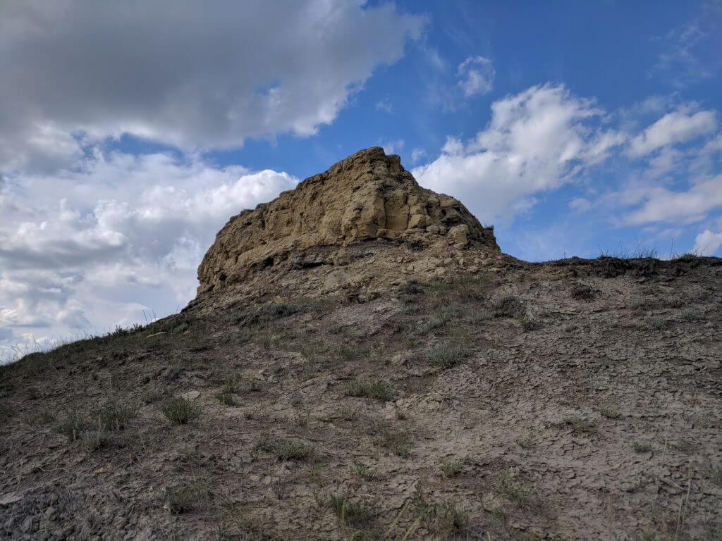 Image of a butte along the edge of the valley of 1000 devils route in grasslands national park east block, saskatchewan