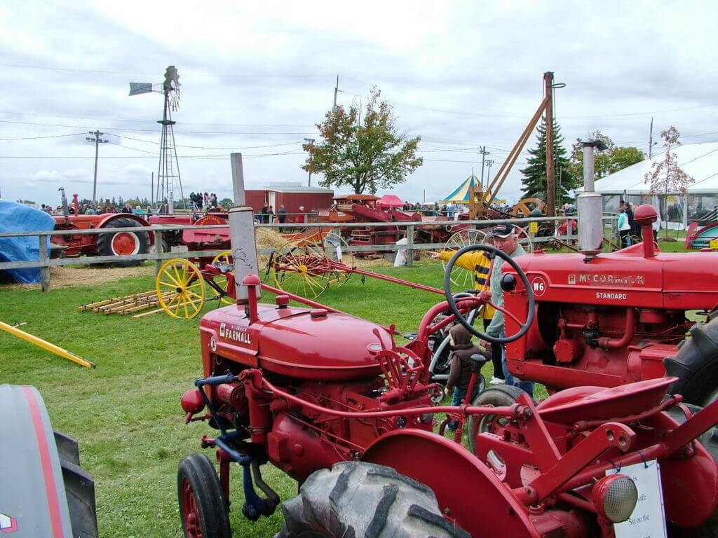 antique farm machinery, markham fair, markham, ontario, 2010