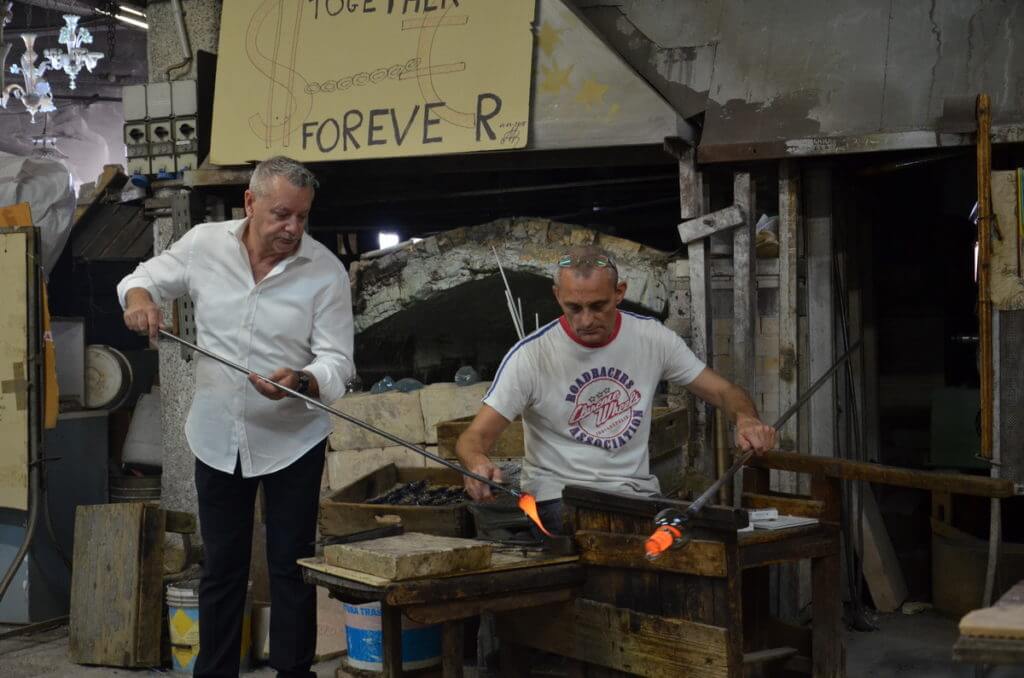 murano glassmakers, gino mazzuccato glass factory, murano island, venice, italy
