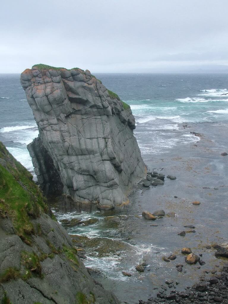 an impressive sea stack, old man cove, green gardens trail, gros morne national park, newfoundland