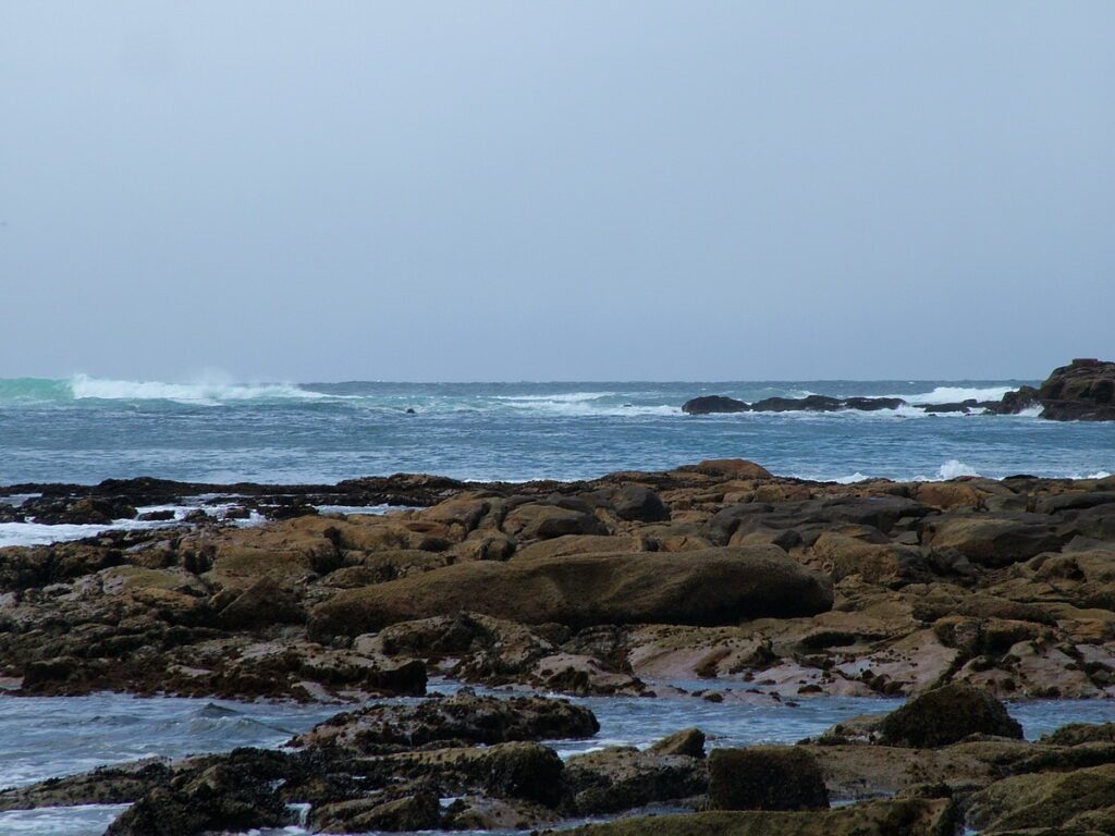 image of rocky shore, mossel bay, south africa