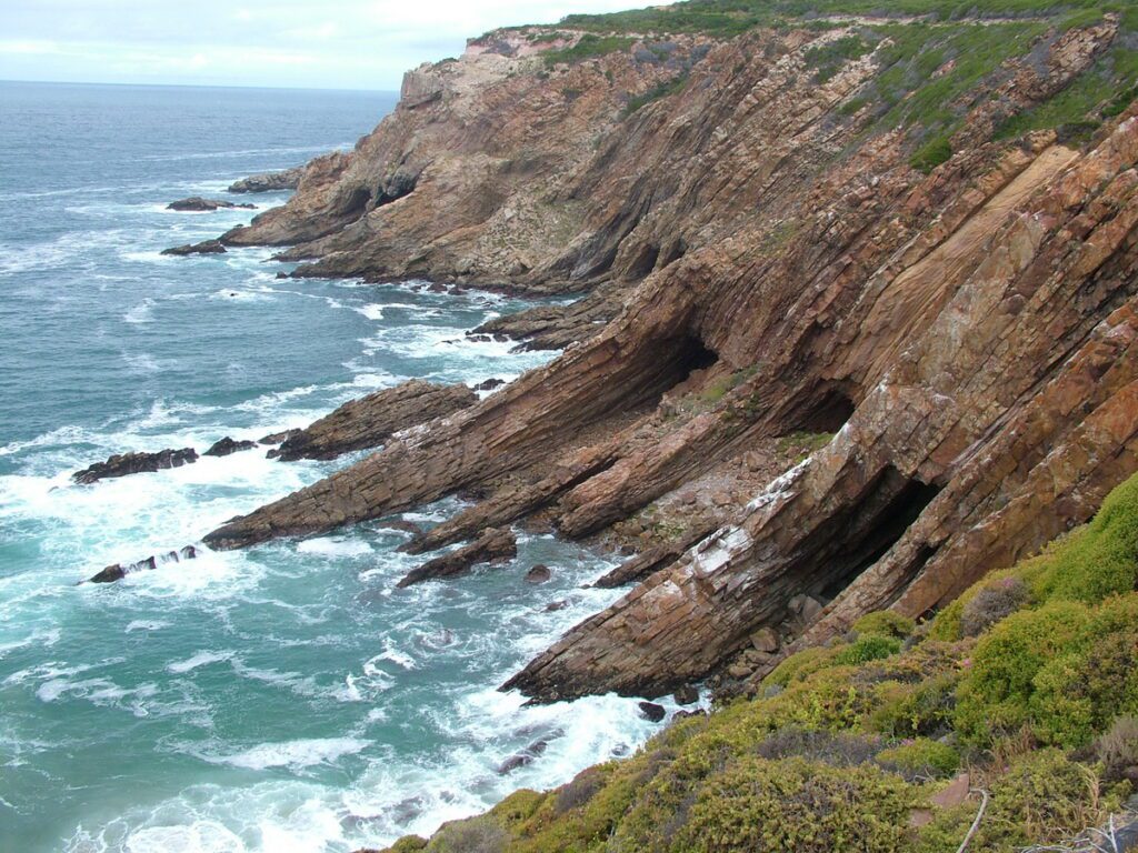 image of rugged coastline, mossel bay, south africa
