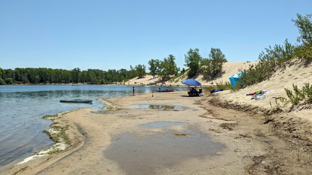 image of dunes beach, sandbanks provincial park, ontario