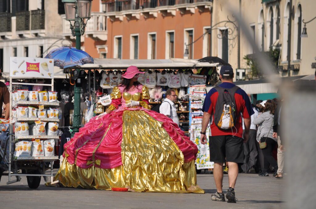 image of a person in costume, venice, italy