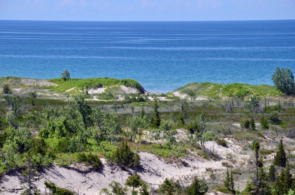 image of baymouth sandbar, sandbanks provincial park, ontario