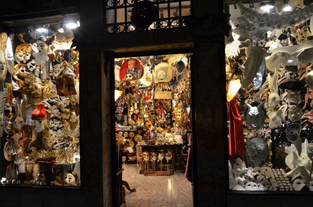 image of a shop window, venice, italy