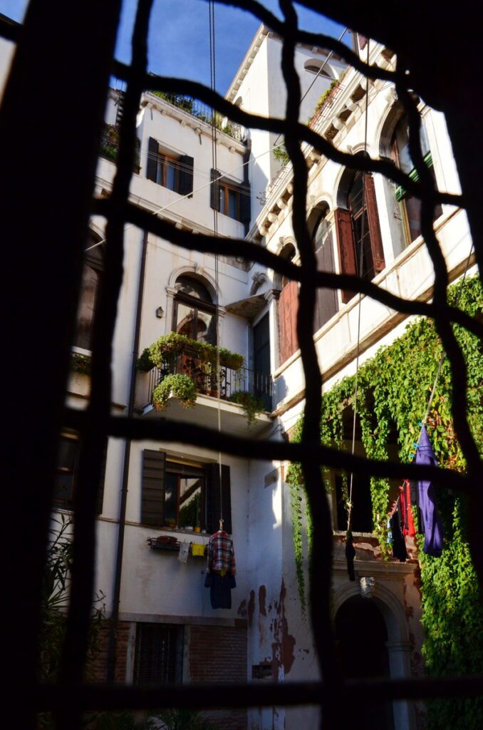 image of a hidden courtyard, venice, italy