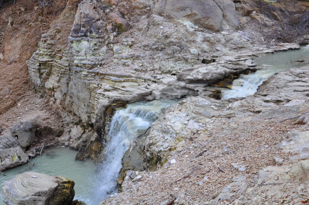 image of lake ngakoro waterfalls, wai-o-tapu thermal wonderland, new zealand