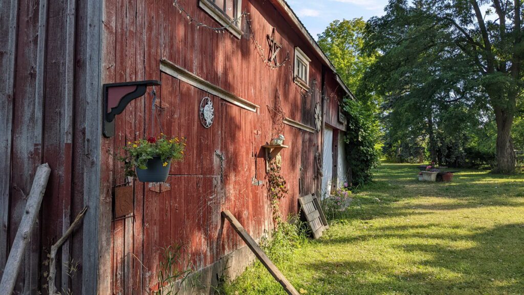 image of heritage building, black river, prince edward county, ontario