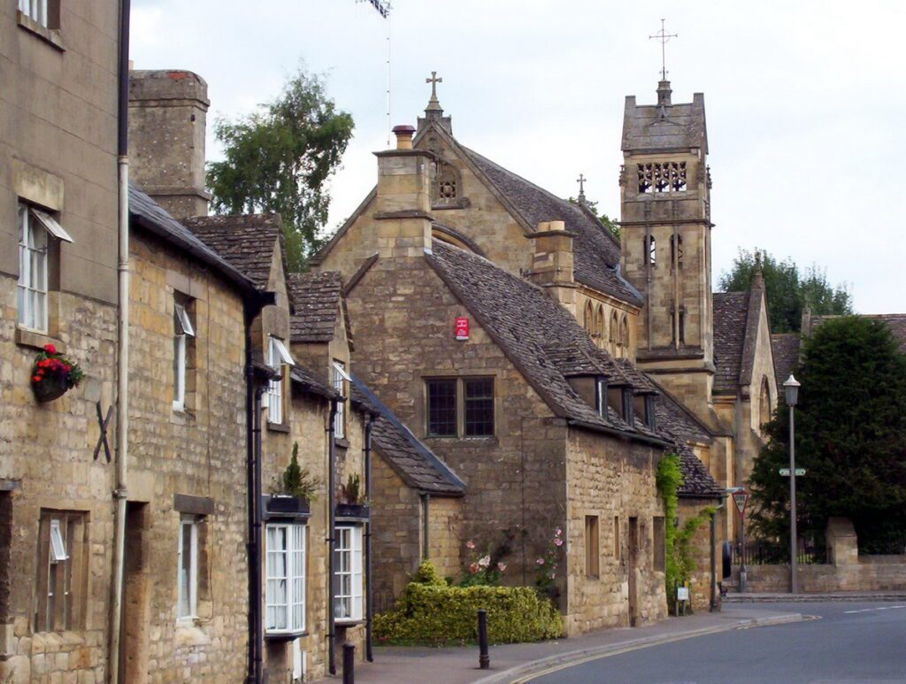 image of golden-coloured limestone buildings, chipping campden, england 