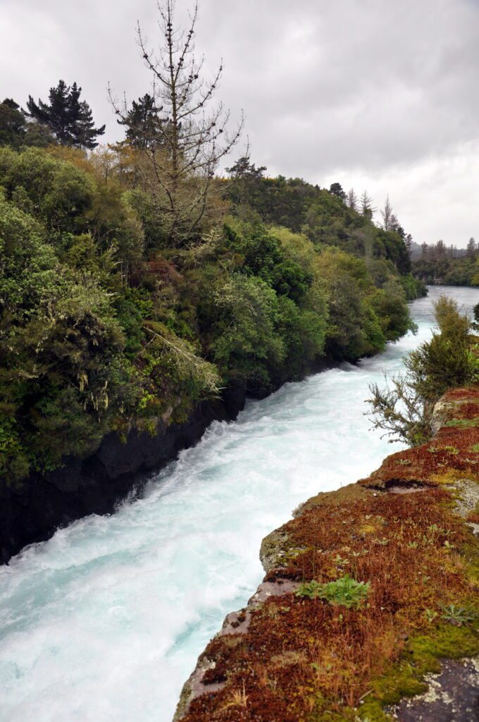 image of huka falls, new zealand 