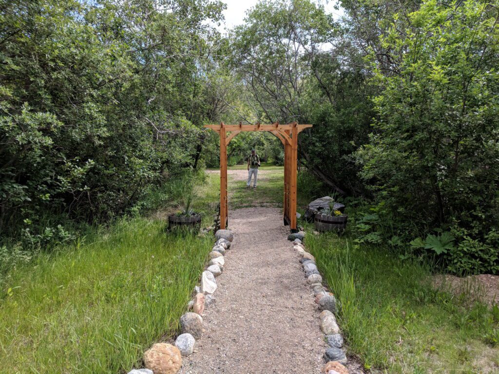 image of a gateway arbour, wellington park, watrous, saskatchewan 