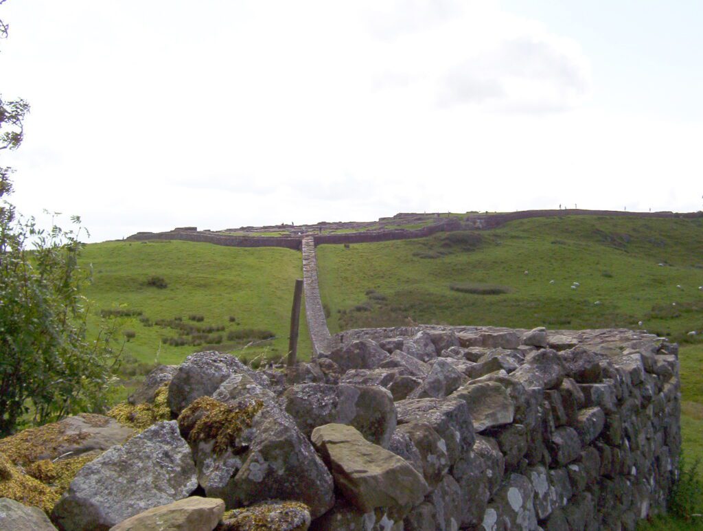 image of Hadrian's Wall leading to Housesteads Roman Fort, England