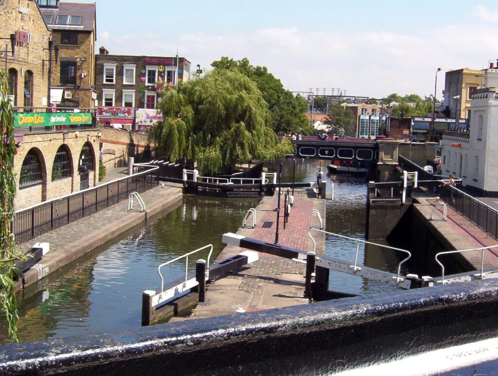 image of Camden Lock, Regent's Canal, Camden Town, London, England